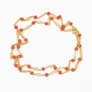 Collana in oro giallo e corallo