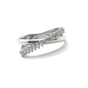 Anello in oro bianco con diamanti - immagine 4
