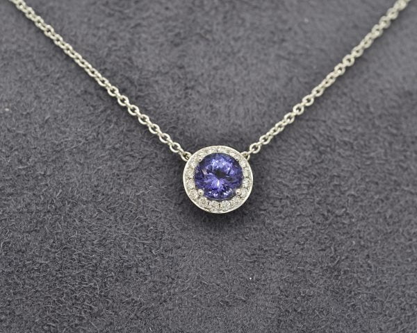 Collana con tanzanite 1 Ct