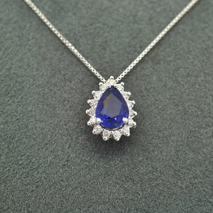 Collana con zaffiro Ceylon e diamanti