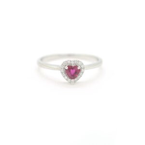 Anello in oro bianco  con rubino ct 0,25 cuore e diamanti a contorno