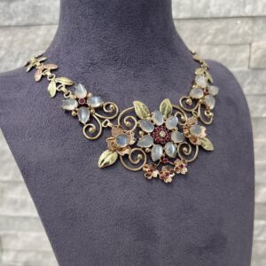Collana in oro giallo e rosa con pietre di luna - immagine 2