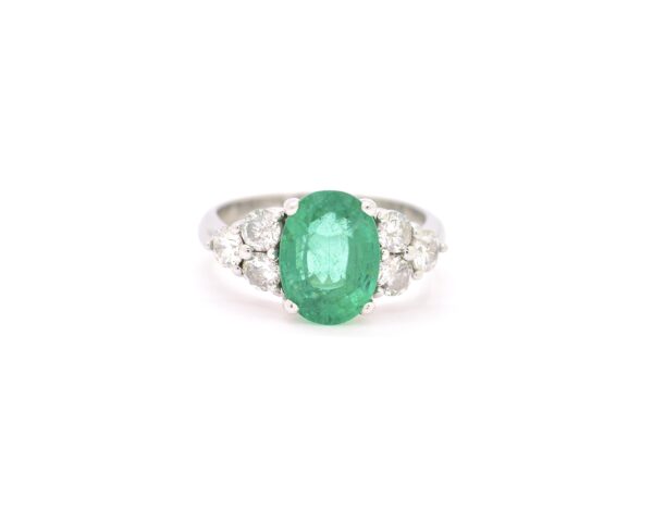 Anello in oro bianco con smeraldo ct 3,47 Zambia e diamanti