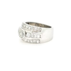 Anello fascia in oro bianco con diamanti - immagine 2