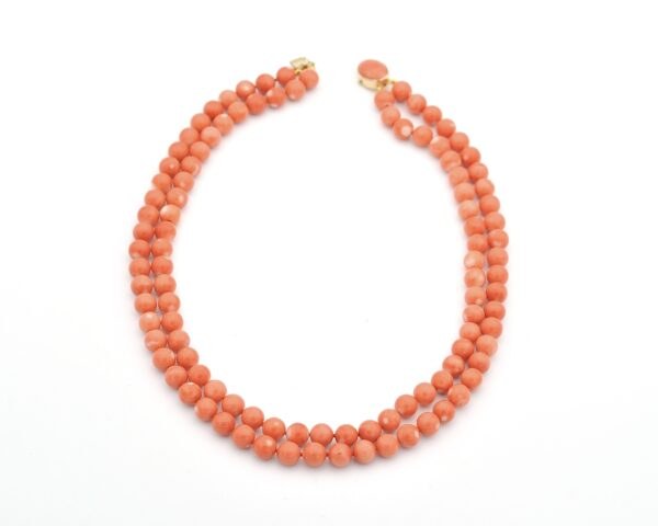 Collana in corallo Momo con chiusura in oro