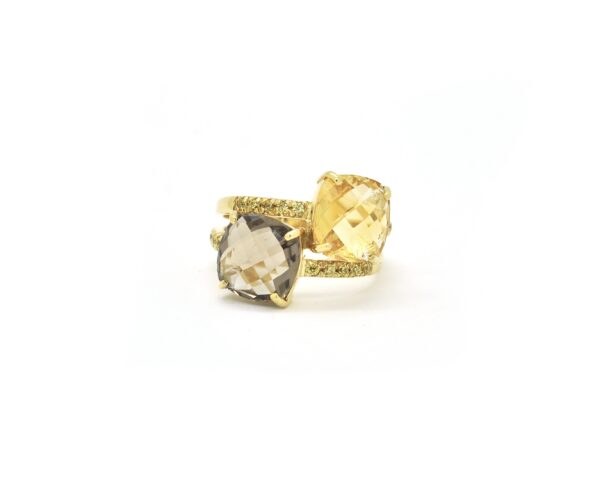 Anello in oro giallo con quarzi citrini e fumè