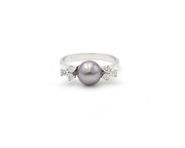 Anello in oro bianco con perla Tahiti e diamanti