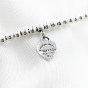 Bracciale Tiffany in argento 925 con ciondolo cuore rosso Please Return to Tiffany - immagine 2